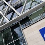 axa-tente-de-rassurer-ses-actionnaires-sur-le-rachat-de-xl-group-1284936 (1)