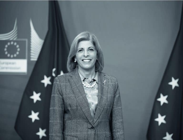Le Grand Temoin – Stella Kyriakides Commissaire Européenne à la santé