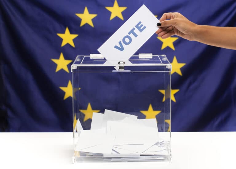 « POUR UNE EUROPE QUI NE LAISSE PERSONNE DE CÔTÉ »